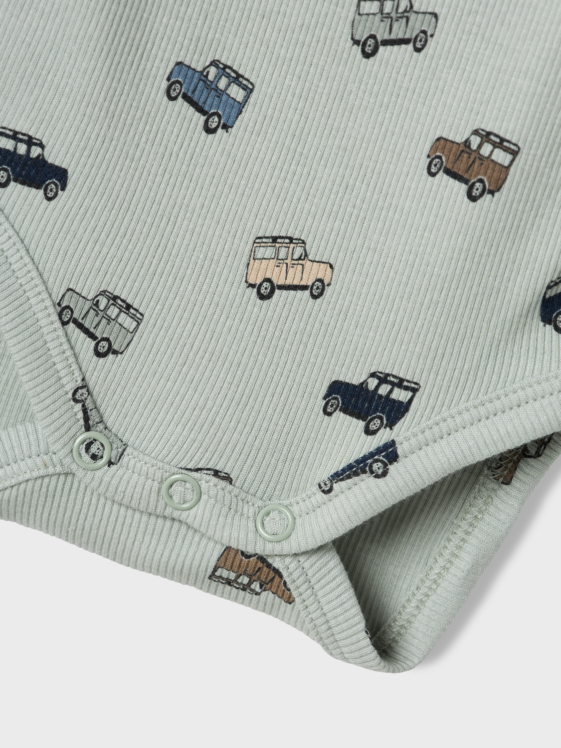 model_shot-front_full